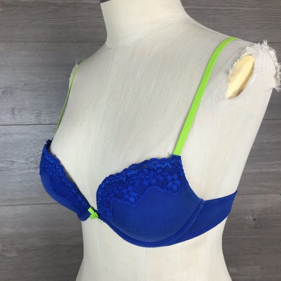 Gilly Hicks Women’s Push Em Up Plunge Bra - Picture 3 of 7